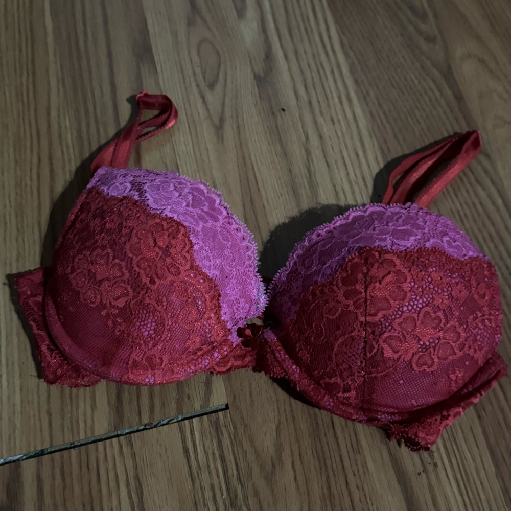 Victoria's Secret Pink Red Lace Angels Bra Size 32C Sexy Lingerie Beauty‎ Love
